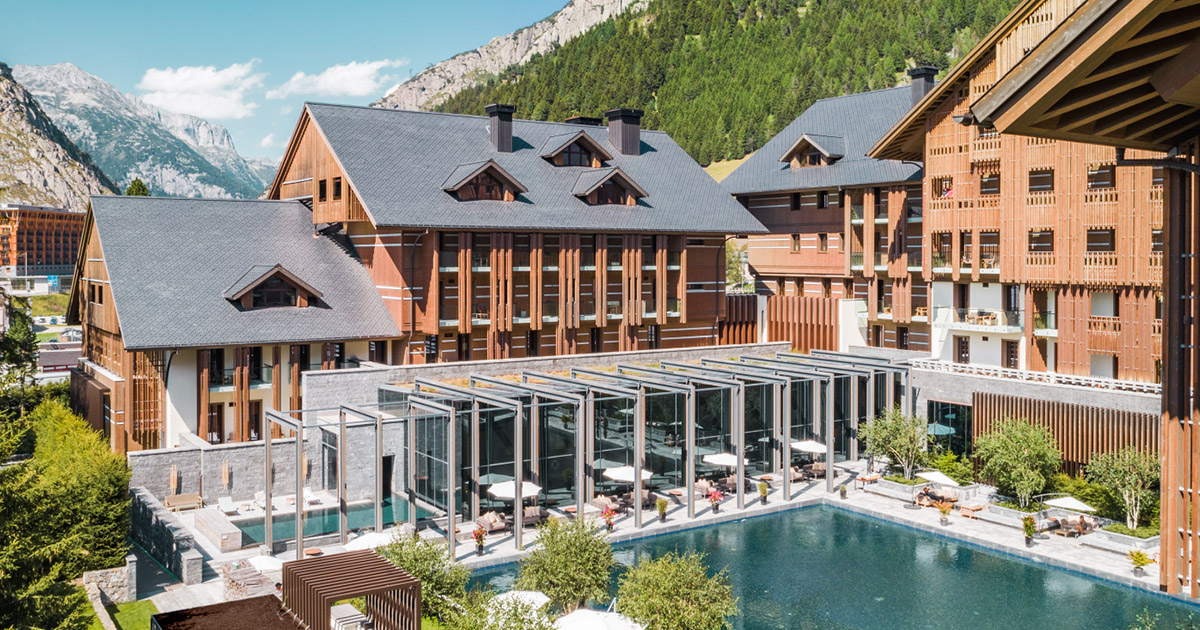 A luxury hotel in the Swiss alps with swimming pool and spa